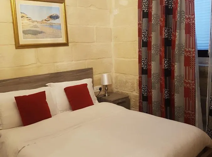 Pensión Point De Vue 3*