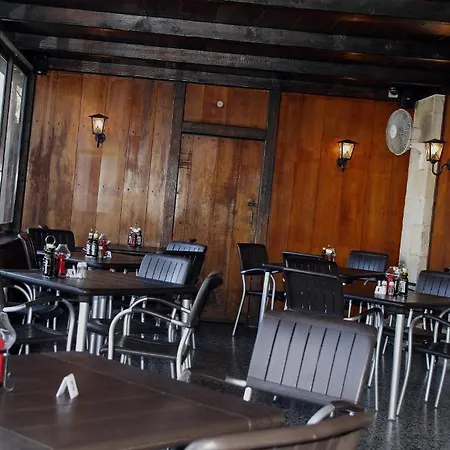 بيت ضيافة Point De Vue