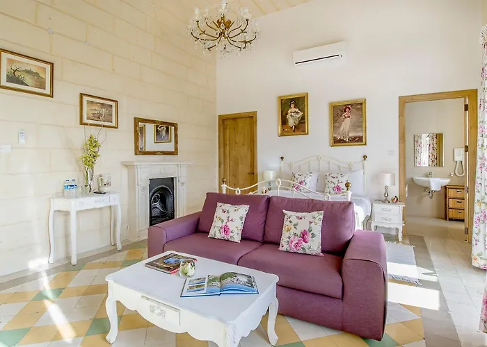 Гостевой дом Point De Vue 3*