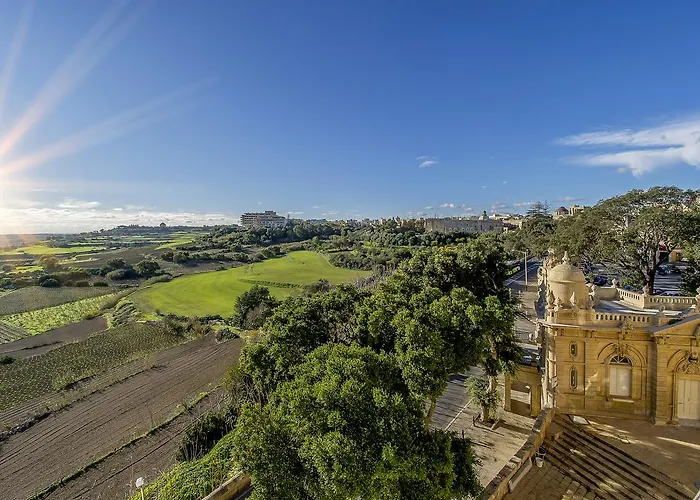 Point De Vue Гостевой дом 3*